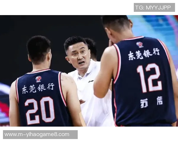 王朝崩溃之夜核心球员即将离去杜锋手中仅剩三张王牌待发力