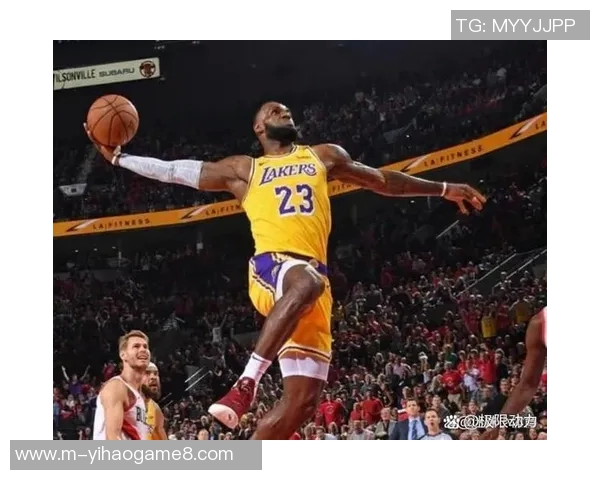 魔术队与湖人队激战正酣NBA赛场上演精彩对决引发球迷热议